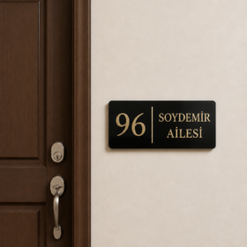 Kişiye Özel Siyah Gold Pleksi Kapı İsimliği ve Daire Numarası – Lüks Kapı Tabelası (26x13 cm)